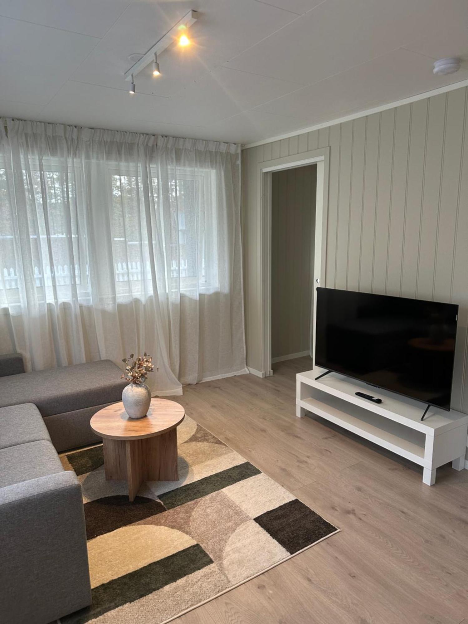 Lys Rent Og Trivelig Hybelleilighet Kristiansand Exterior foto